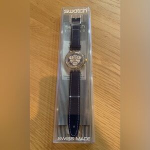Vintage 90s New in Box Swatch Chrono – Navy Strap